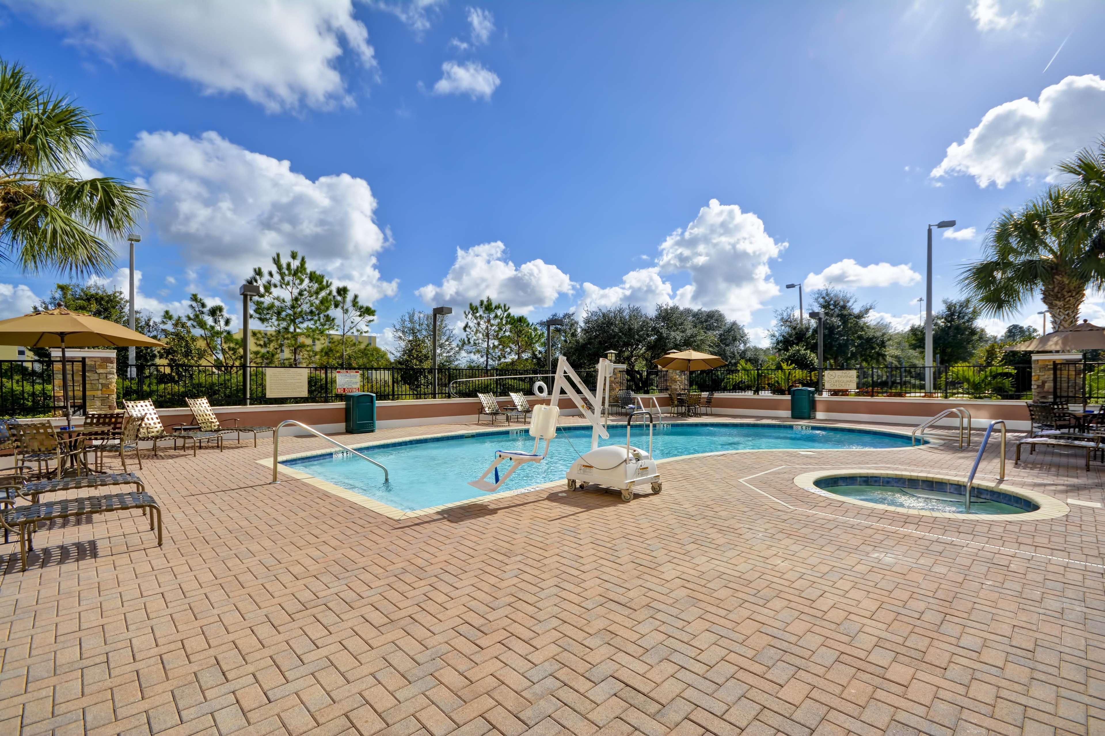 Hilton Garden Inn Tampa Riverview Brandon Bagian luar foto
