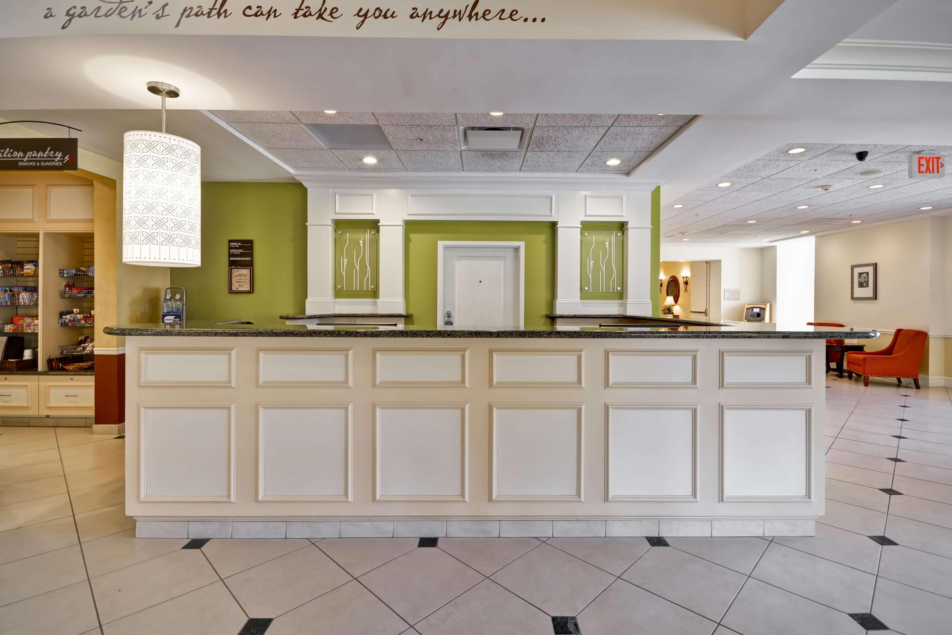 Hilton Garden Inn Tampa Riverview Brandon Bagian luar foto