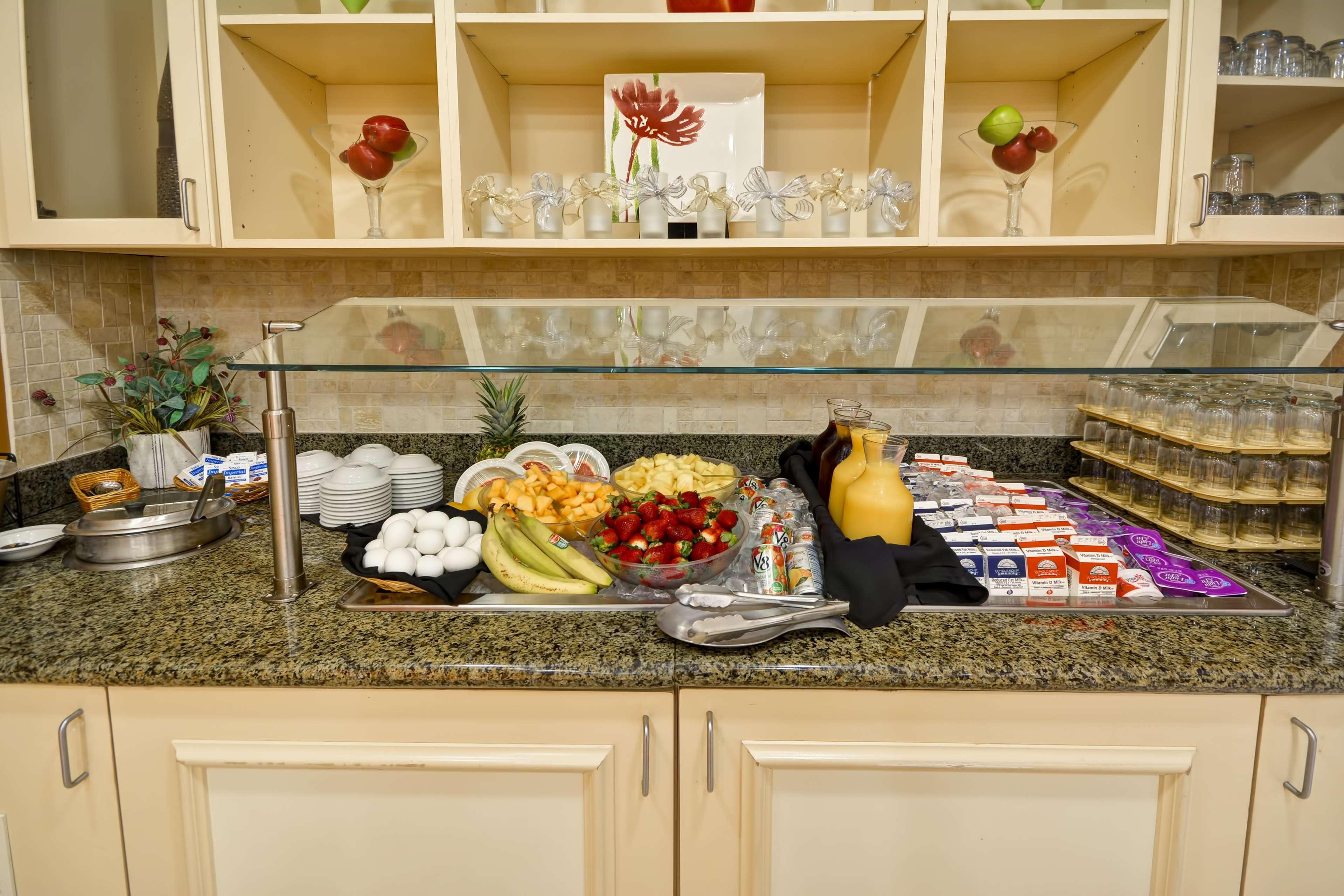 Hilton Garden Inn Tampa Riverview Brandon Bagian luar foto