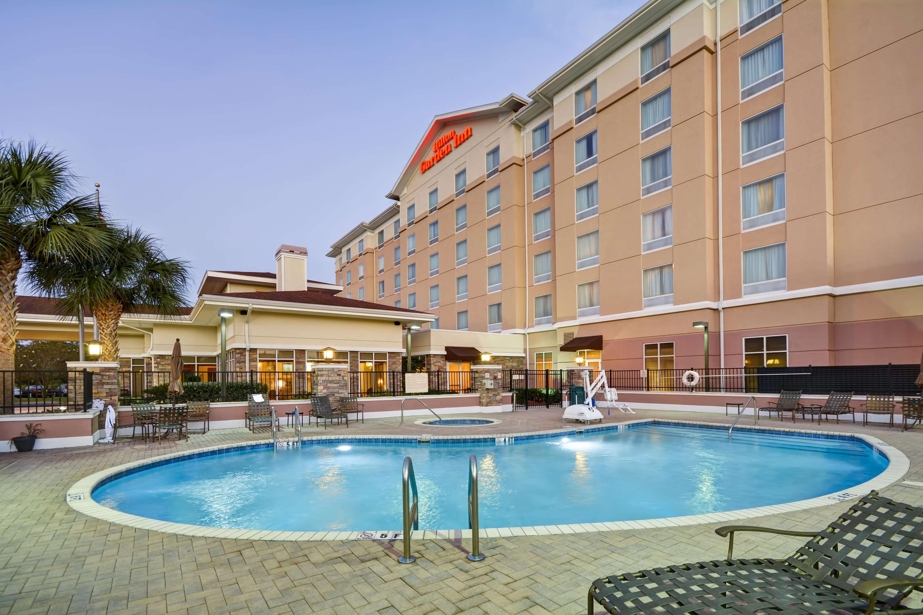 Hilton Garden Inn Tampa Riverview Brandon Bagian luar foto